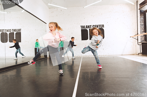 Image of The kids at dance school. Ballet, hiphop, street, funky and modern dancers