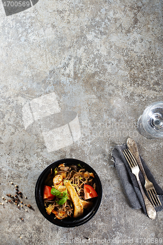 Image of soba noodles with chicken