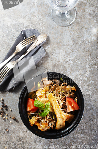 Image of soba noodles with chicken