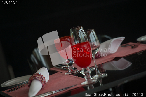 Image of table setting at restaurant