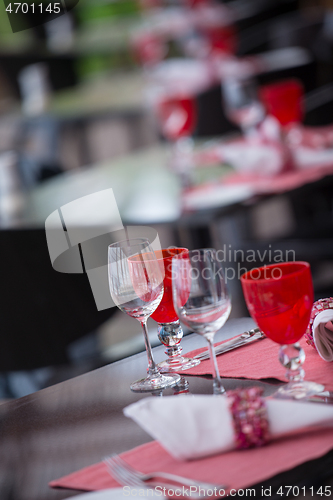 Image of table setting at restaurant