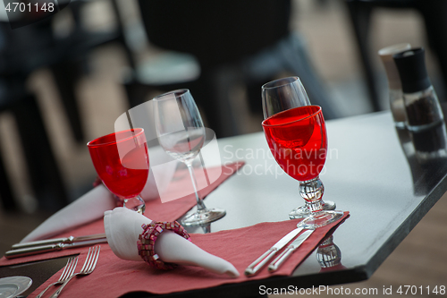 Image of table setting at restaurant