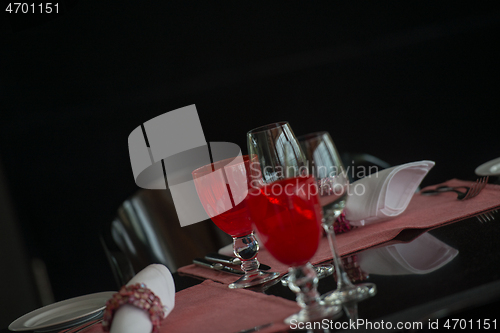 Image of table setting at restaurant