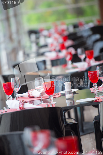 Image of table setting at restaurant