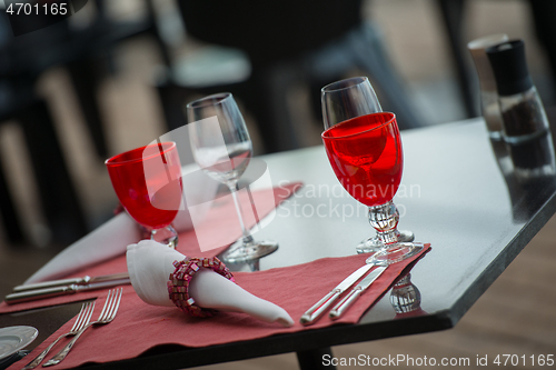 Image of table setting at restaurant