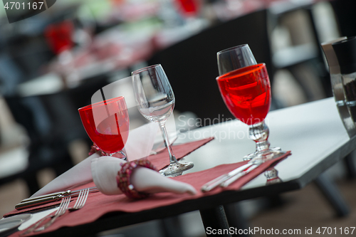 Image of table setting at restaurant