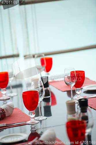 Image of table setting at restaurant