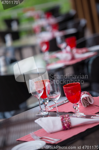Image of table setting at restaurant