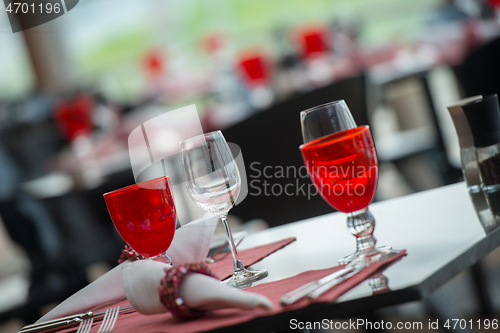 Image of table setting at restaurant