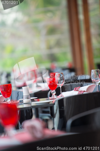 Image of table setting at restaurant