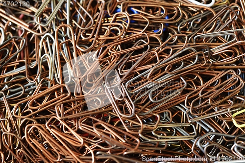 Image of a lot of metal paper clips