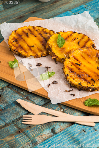 Image of Grilled pineapple slices