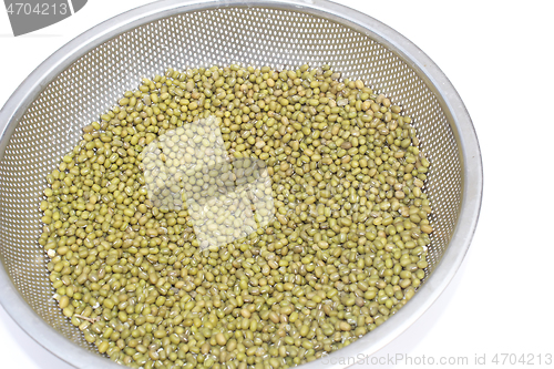 Image of Mung beans in basket