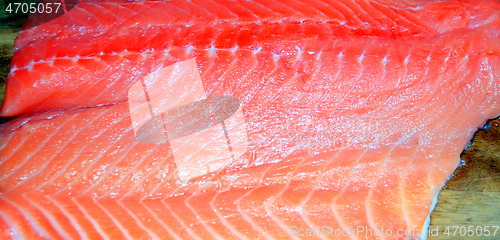 Image of Raw salmon.