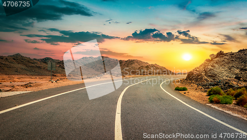 Image of Road through the desert