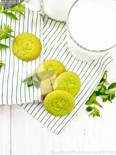 Image of Cookies mint with napkin on board top