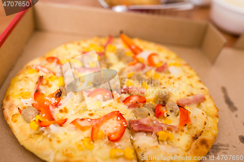 Image of Pizza in box