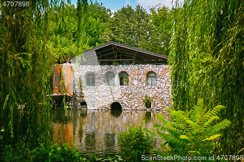 Image of House on the pond