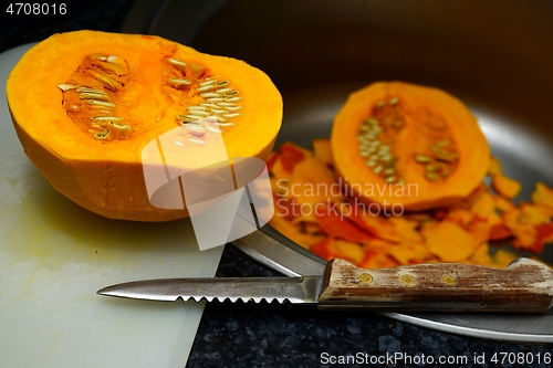 Image of peeled and cut hokkaido pumpkin while cooking