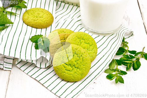 Image of Cookies mint with napkin on board