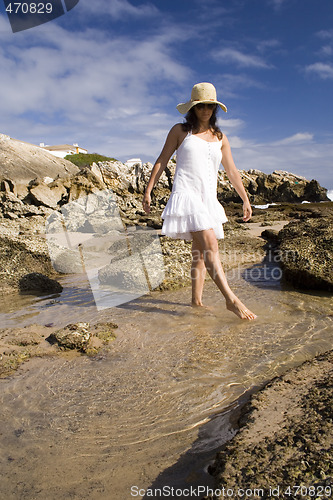 Image of Woman enjoing the summer