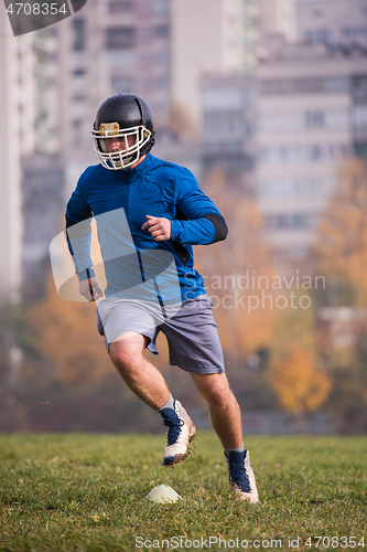 Image of american football player in action