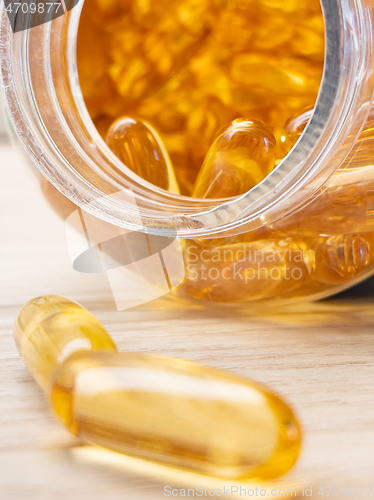 Image of Yellow pills in drug bottle