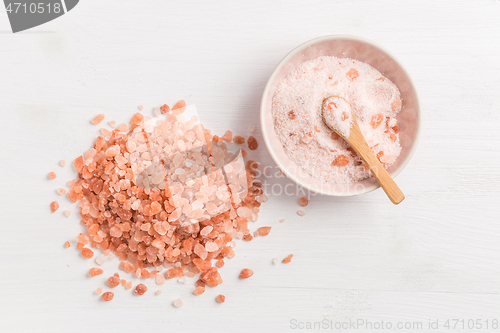 Image of Organic Himalayan salt in bowl