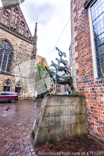 Image of Famous statue of the four Bremen musicians
