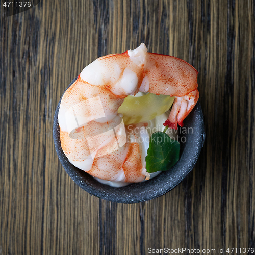 Image of bowl of appetizer with boiled shrimp