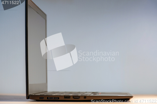 Image of Side view to the slim laptop
