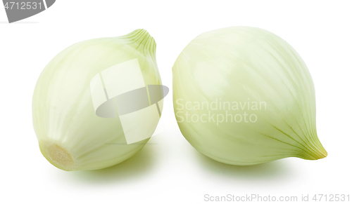 Image of fresh raw peeled onions