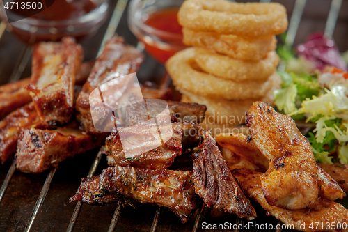 Image of freshly grilled ribs