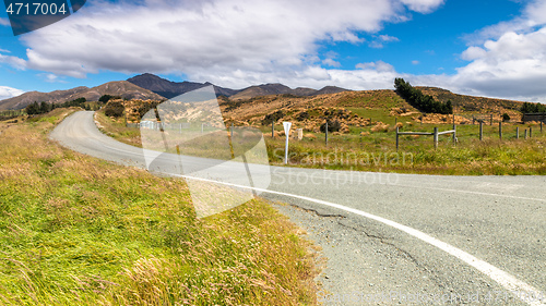 Image of road to horizon New Zealand south island