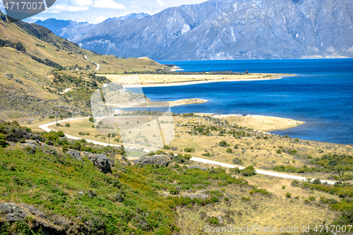 Image of lake Wanaka; New Zealand south island