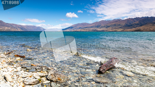 Image of lake Wanaka; New Zealand south island