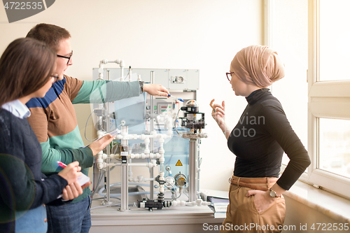 Image of young students doing practice in the electronic classroom