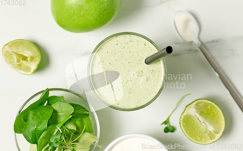 Image of glass of green smoothie