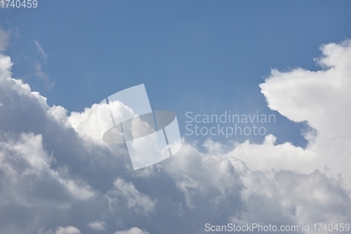 Image of Clouds in blus ksy