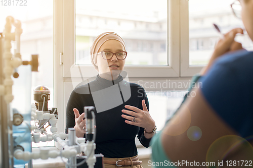 Image of young students doing practice in the electronic classroom