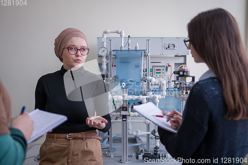 Image of young students doing practice in the electronic classroom