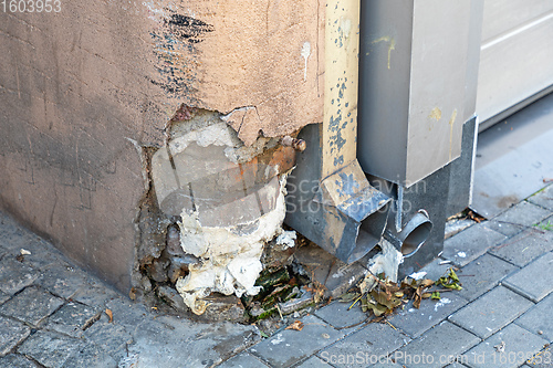 Image of Damaged Corner