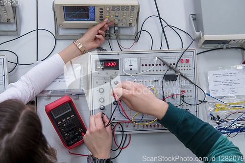 Image of students doing practice in the electronic classroom top view