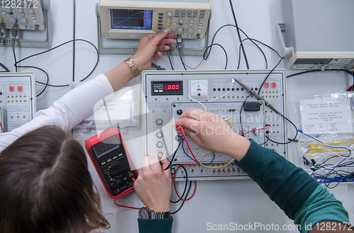 Image of students doing practice in the electronic classroom top view