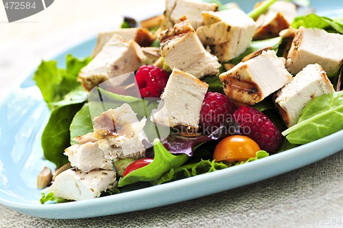 Image of Green salad with grilled chicken