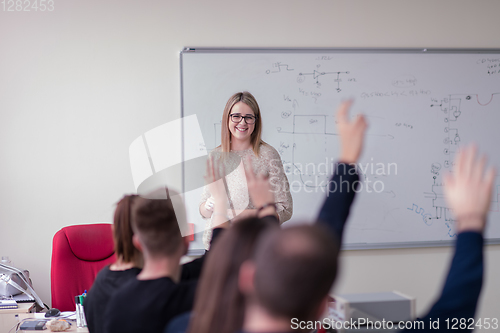 Image of students doing practice in the electronic classroom