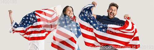 Image of Young people with the flag of United States of America