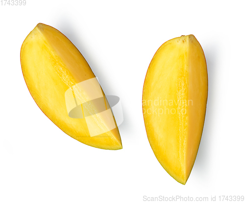 Image of fresh mango fruit slices