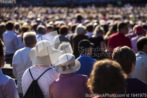 Image of Large crowd of people