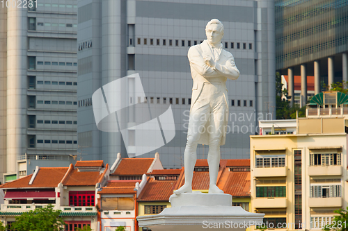 Image of Tomas Stamford Raffles monument, Singapore